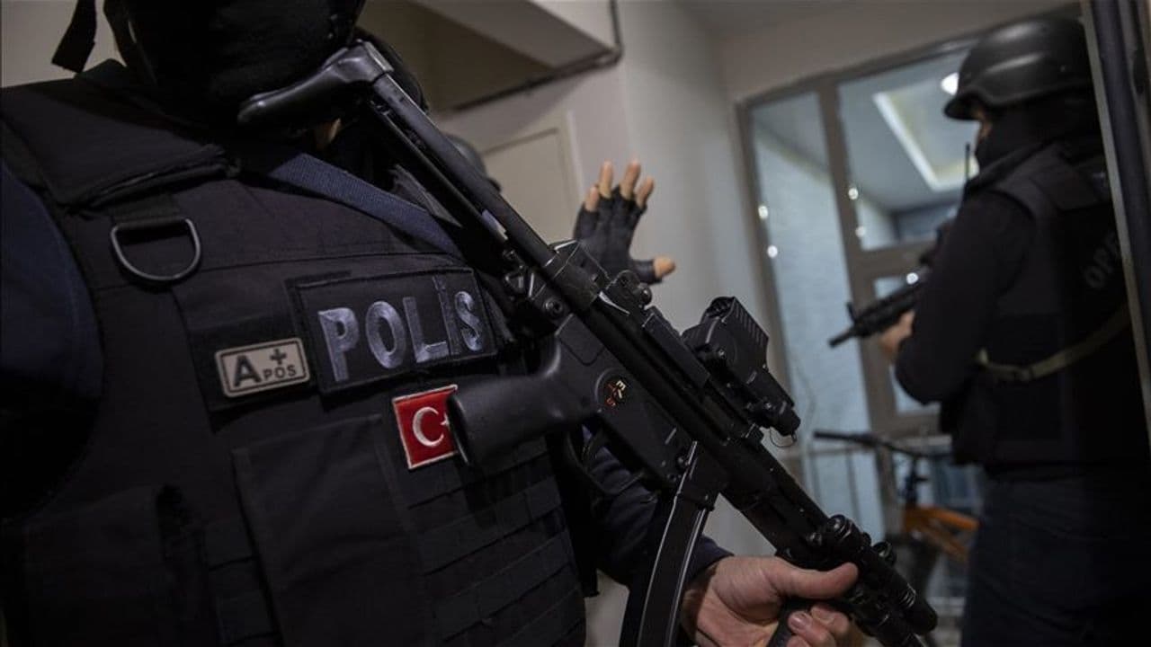 Şanlıurfa’da Yolcu Otobüsünde 16 Kilo 400 Gram Skunk Ele Geçirildi