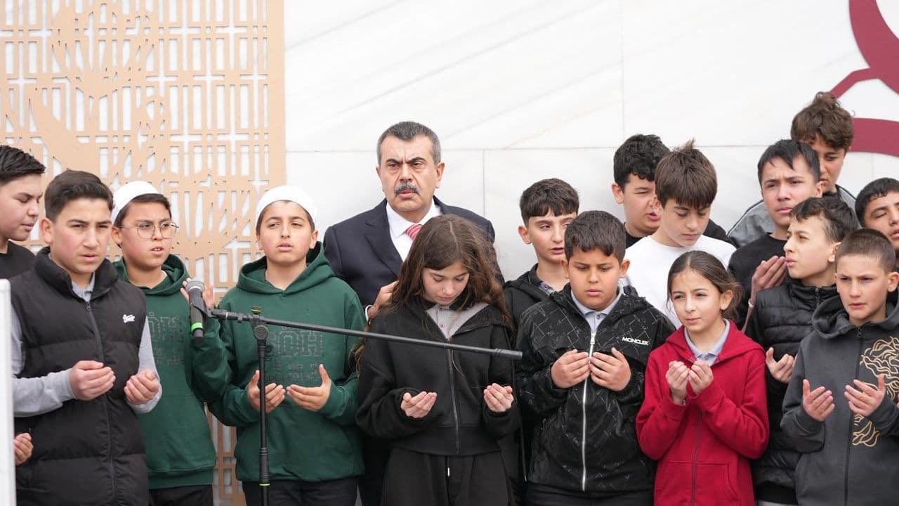 Bakan Tekin’den Şanlıurfa ve Maraş Açıklaması