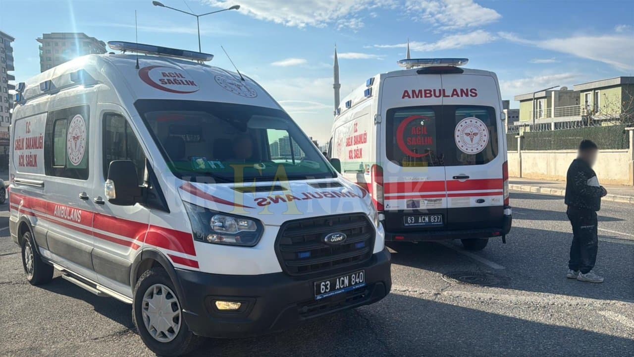 Halfeti- Bozova Yolunda Otomobil Takla Attı: Yaralılar Var