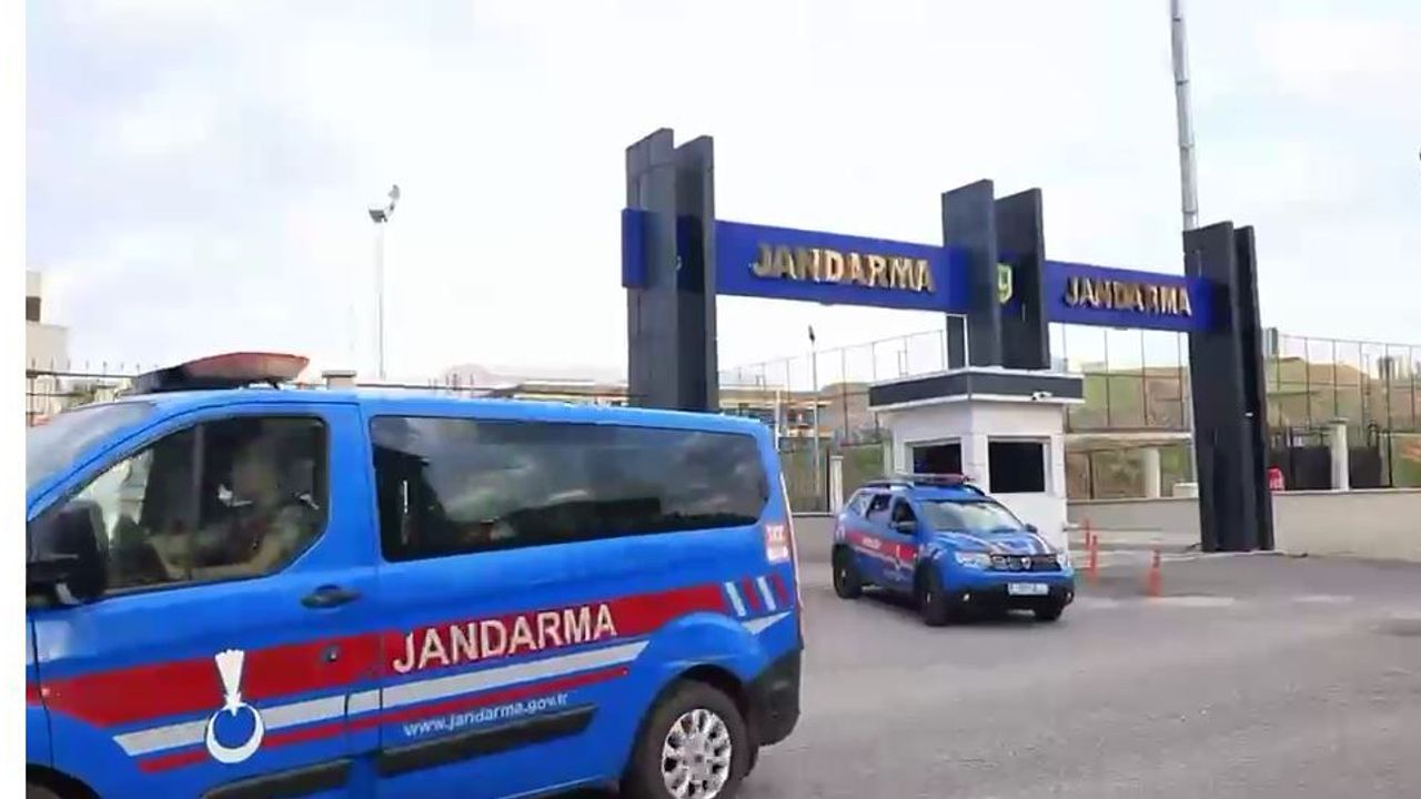 Şanlıurfa’da uyuşturucuya geçit yok: Suruç’ta 5,5 kilo esrar ele geçirildi