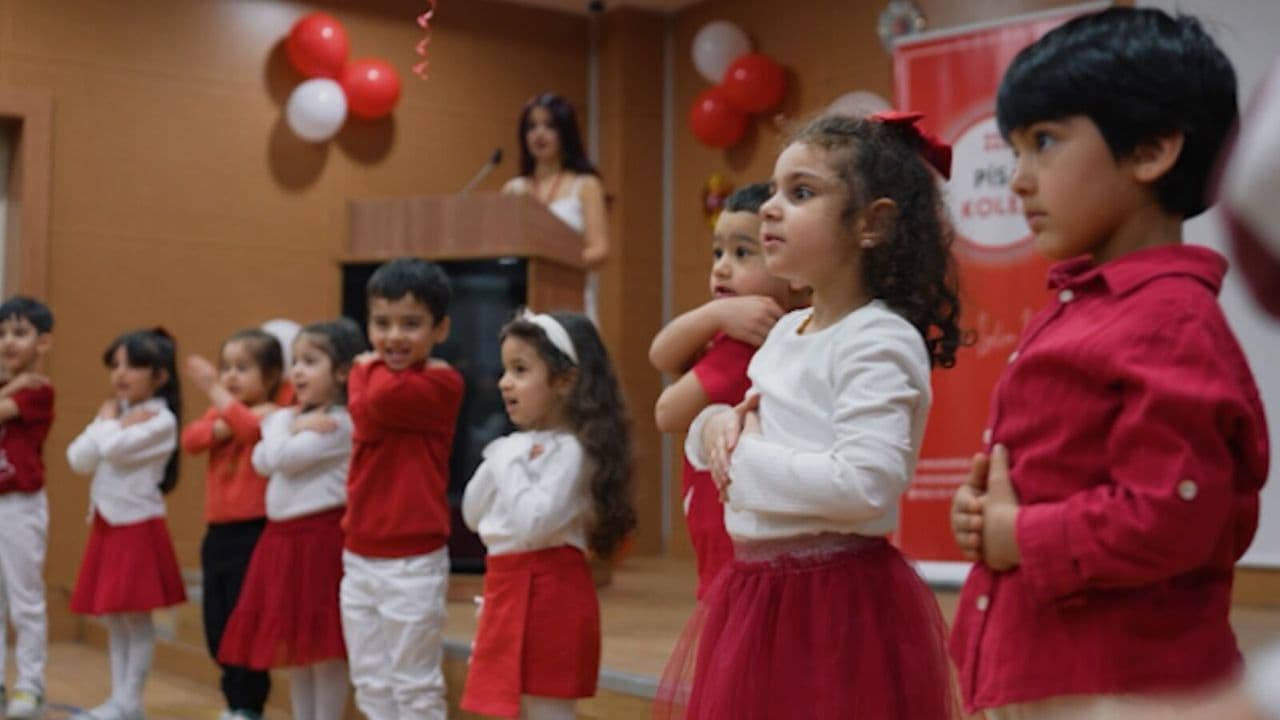 Şanlıurfa’da Hasta Çocuklara 23 Nisan Sürprizi