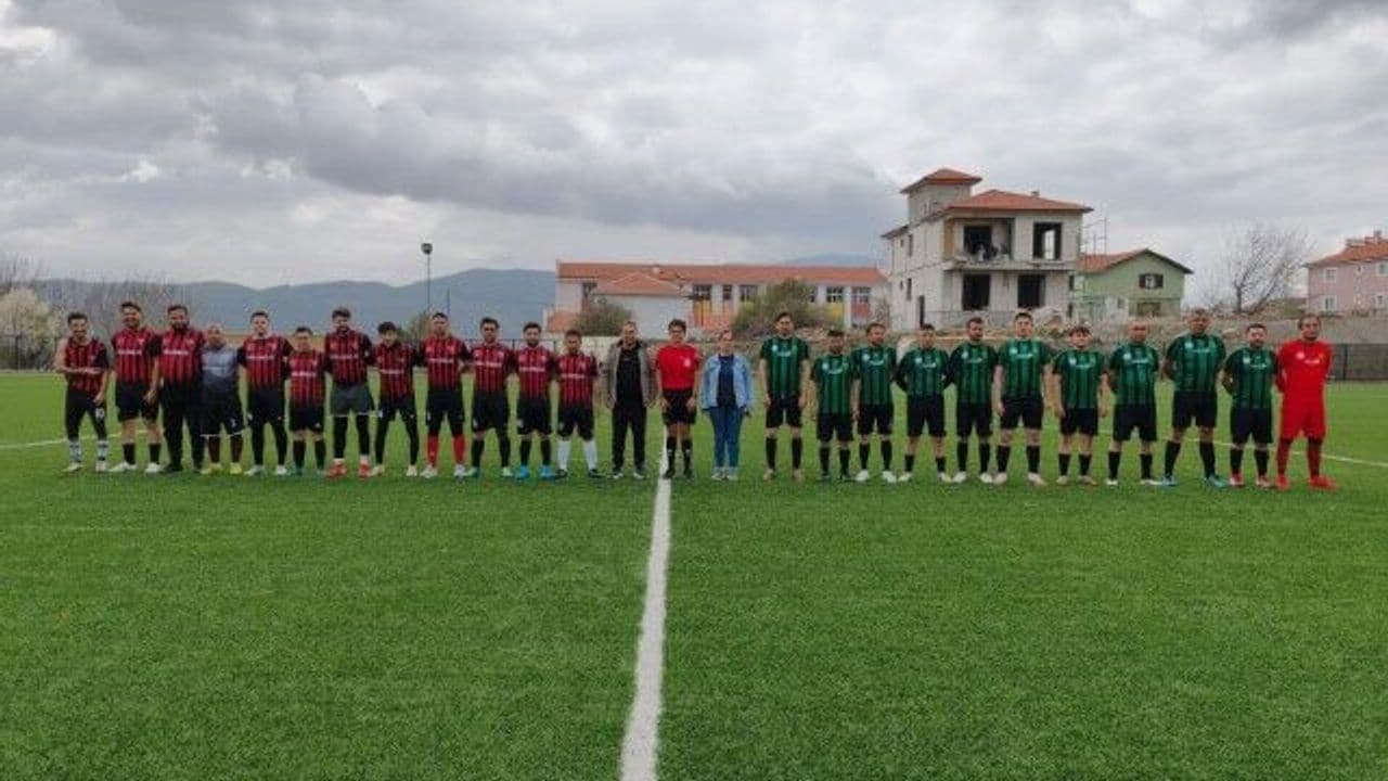 Şanlıurfa Ve Kahramanmaraş Anısına Saygı Duruşu!