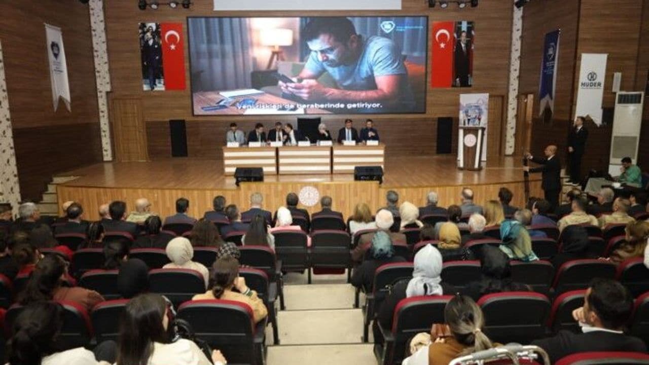 Şanlıurfa’da “Sanal Bahisle Mücadelede Aileyi Bilinçlendirme Projesi” Toplantısı Düzenlendi