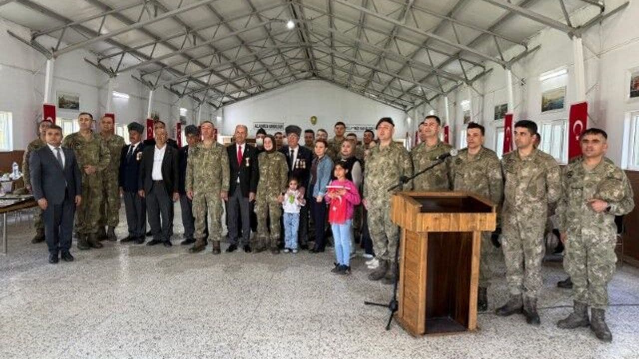 Şehit Aileleri ve Gazilerden 20. Zırhlı Tugay Komutanlığı’na Ziyaret