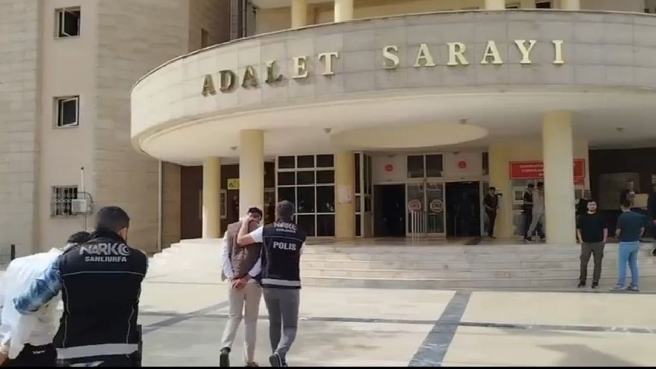 Şanlıurfa’da Yolcu Otobüsünde 16 Kilo 400 Gram Skunk Ele Geçirildi!