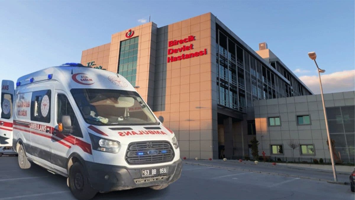 Birecik’te sağlık ekibini taşıyan araç kaza yaptı! 4 yaralı
