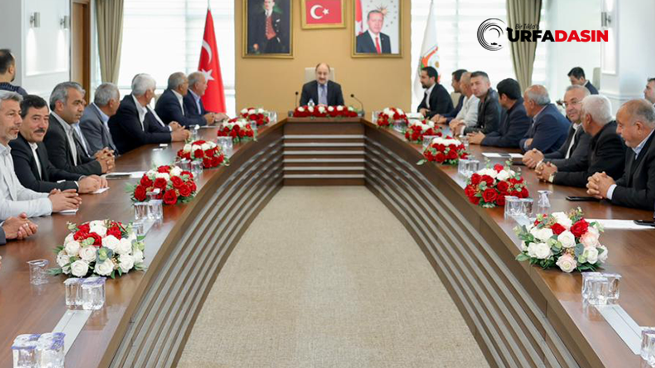 Başkan Gülpınar, Suruç'ta Muhtarlarla Bir Araya Geldi, Talepleri Dinledi