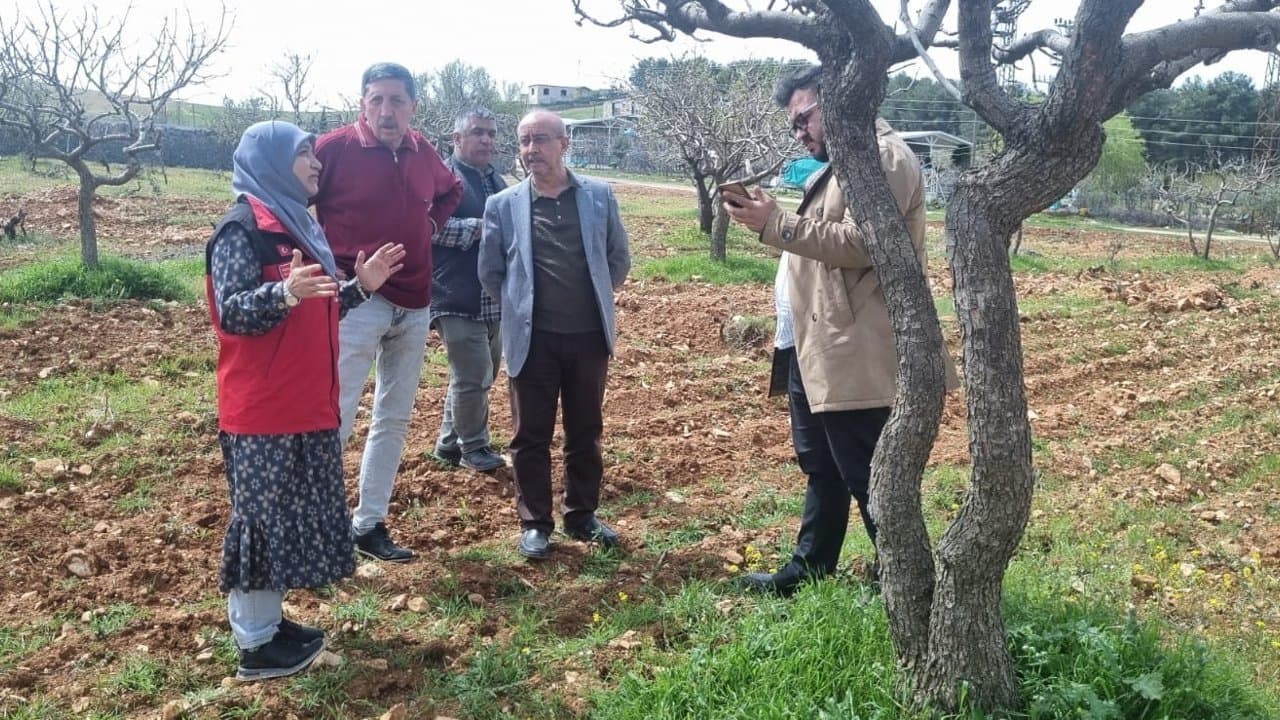 Şanlıurfa’da Çiftçi’den İhbar Geldi: Alo Ziraat Doktorum Ekipler Harekete Geçti