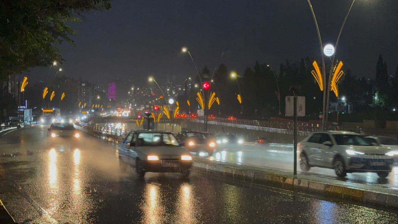 Şanlıurfa’da sarı kodlu uyarının ardından sağanak etkili oldu