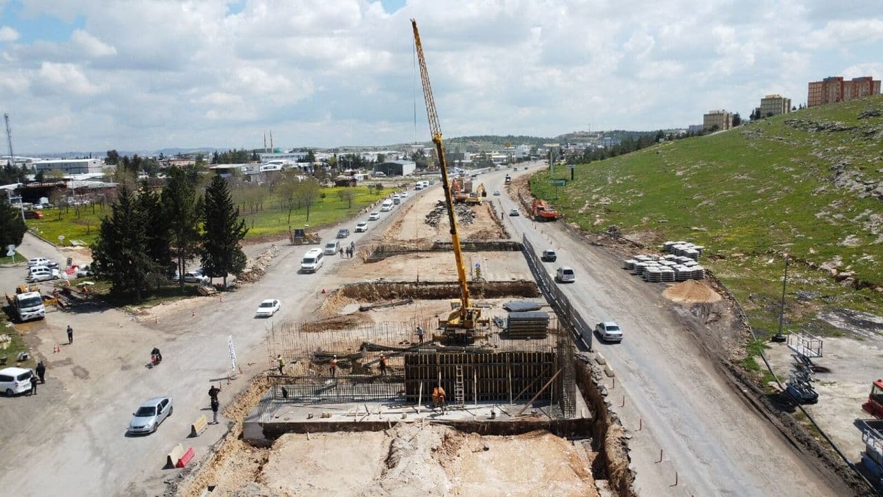 Evren Sanayi Sitesi’nde Katlı Köprülü Kavşak Projesi hızla ilerliyor